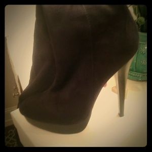 Over knee suede boots